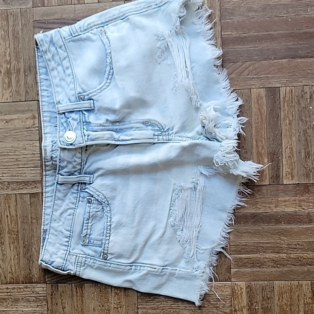 AE Distressed Light Wash Shorts 6